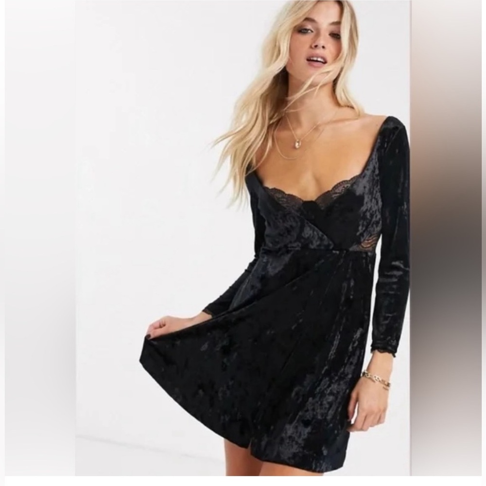 NEW FREE PEOPLE KAT VELVET MINI DRESS in Black Size Medium NWT - Picture 1 of 10